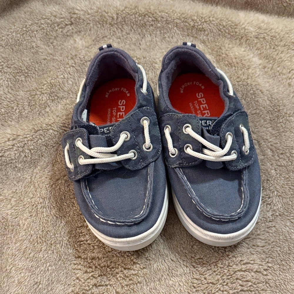Sperry Kids Navy Sneakers with White Accents